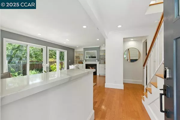 Orinda, CA 94563,2 Birch Ct