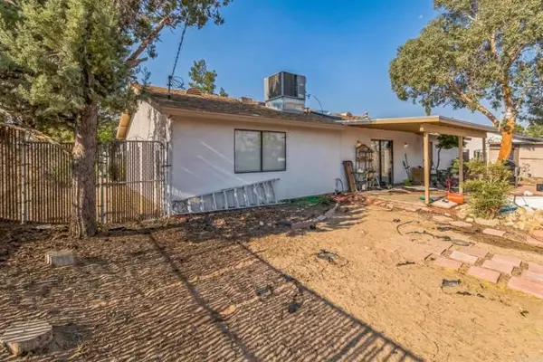 Victorville, CA 92395,16654 Sholic ST