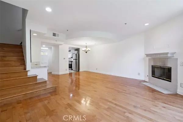 Sherman Oaks, CA 91423,5107 Coldwater Canyon AVE 10