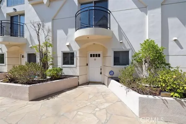 Sherman Oaks, CA 91423,5107 Coldwater Canyon AVE 10