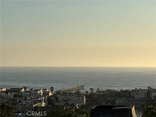 933 15th ST, Hermosa Beach, CA 90254
