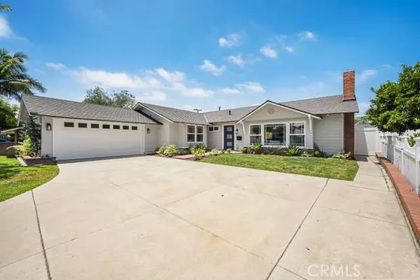 Los Alamitos, CA 90720,3221 Copa De Oro DR