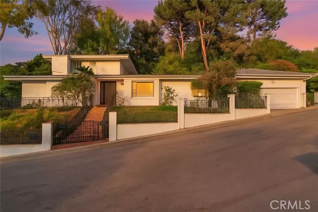 3240 Longridge AVE, Sherman Oaks, CA 91423