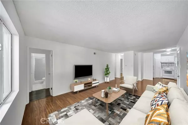 Tarzana, CA 91356,18619 Collins ST F35