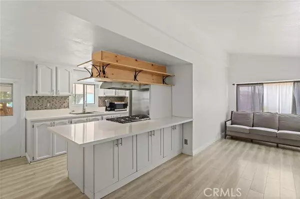 Santa Ana, CA 92703,4080 W First St 227
