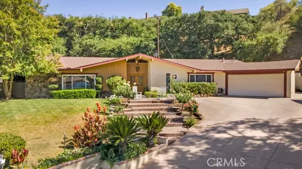 23714 Lawnside DR, Newhall, CA 91321