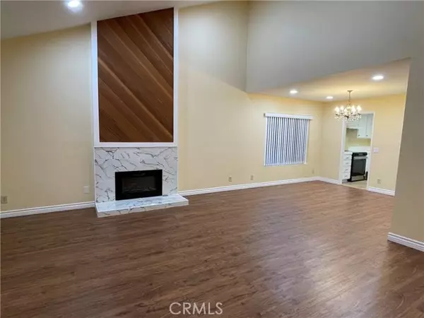 Fullerton, CA 92833,2536 Greenhill DR