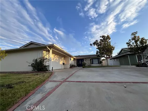 19714 Steinway ST, Canyon Country, CA 91351