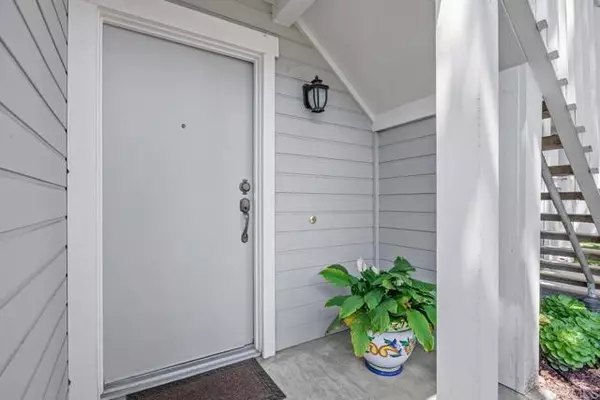 Encinitas, CA 92024,134 Mangano CIR