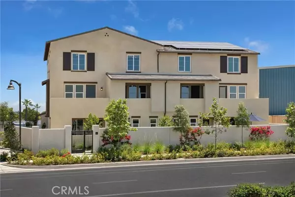 Compton, CA 90220,1952 W Sycamore DR