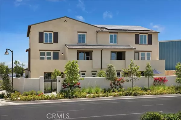 Compton, CA 90220,1952 W Sycamore DR