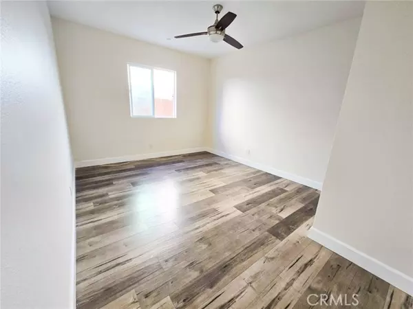 Los Angeles, CA 90003,130 E 104th