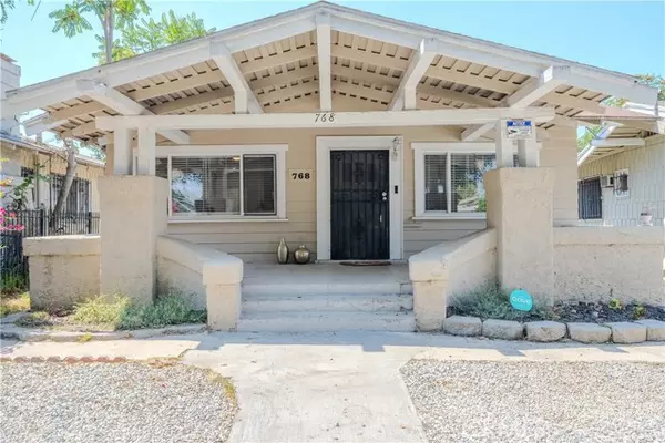 768 E 52nd PL, Los Angeles, CA 90011