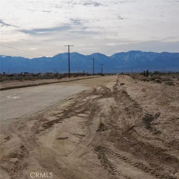 124 E Avenue Q, Palmdale, CA 93591