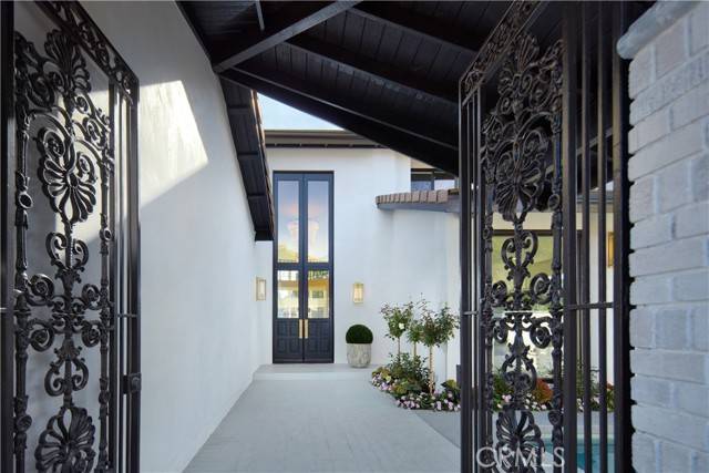 Newport Beach, CA 92660,1 Rue Du Parc