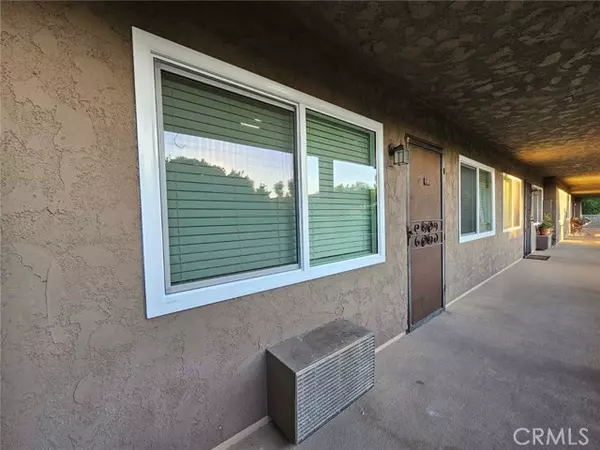 611 La Veta Park CIR CI228, Orange, CA 92868