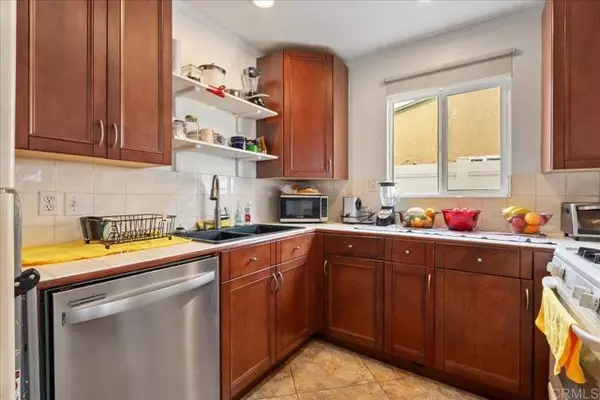 Chula Vista, CA 91910,717 Jefferson AVE A & B