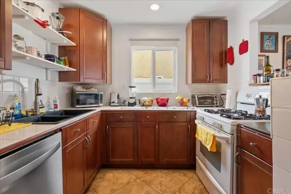 Chula Vista, CA 91910,717 Jefferson AVE A & B