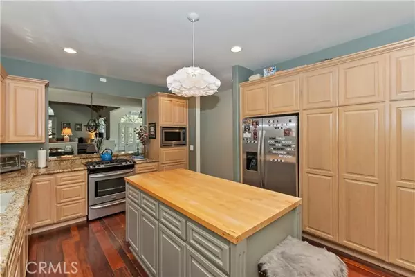 Lake Arrowhead, CA 92352,26746 Oakmont DR