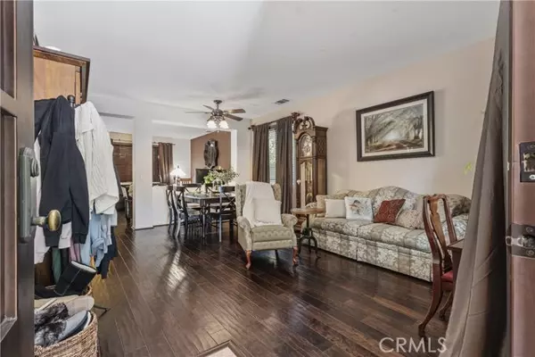 Irvine, CA 92602,23 Red Coat PL