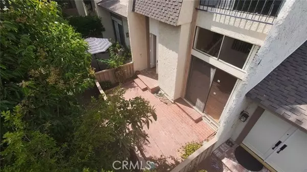 Woodland Hills, CA 91367,6121 Shoup AVE 22