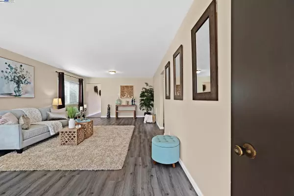 San Leandro, CA 94579,14616 Elm St