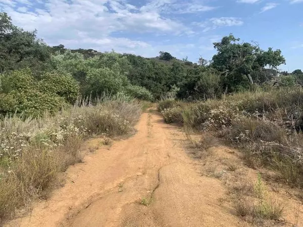 Escondido, CA 92027,17484 Rockwood RD