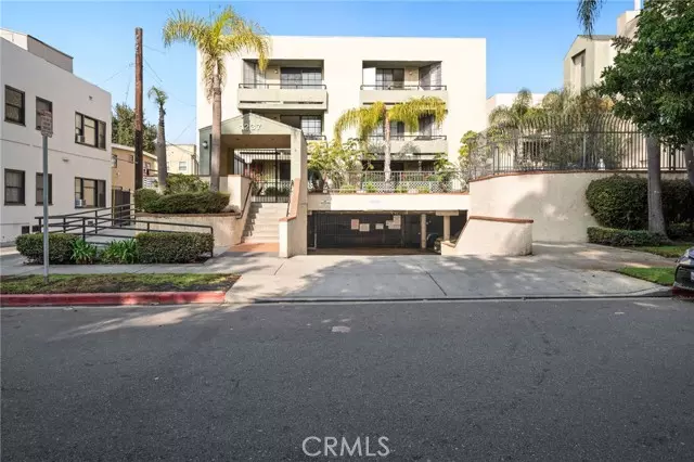 1237 E 6th ST 201, Long Beach, CA 90802