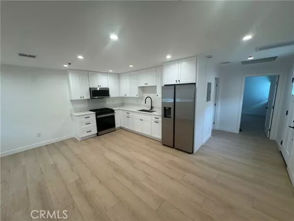 8203 Greenbush Ave, Panorama City, CA 91402
