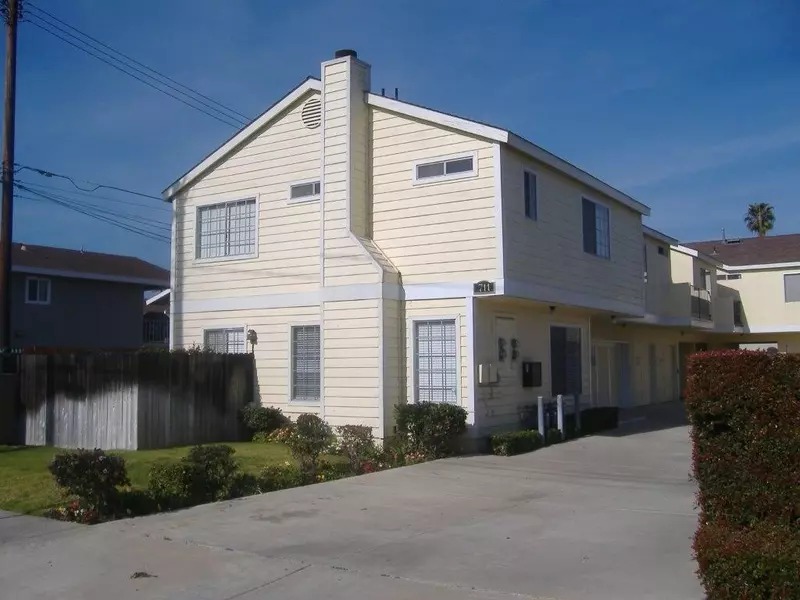 711 Williams DR C, Huntington Beach, CA 92648