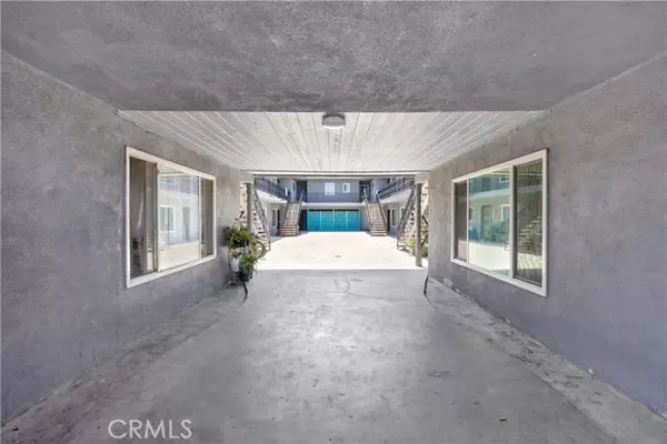 Los Angeles, CA 90044,1212 W 107th ST