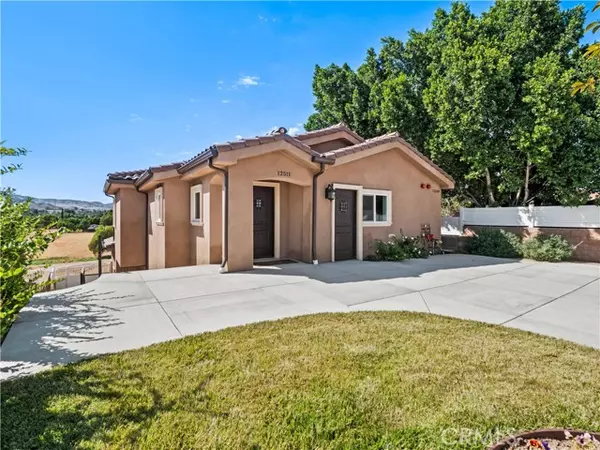 Sylmar, CA 91342,12511 125111/2 Haleh LN