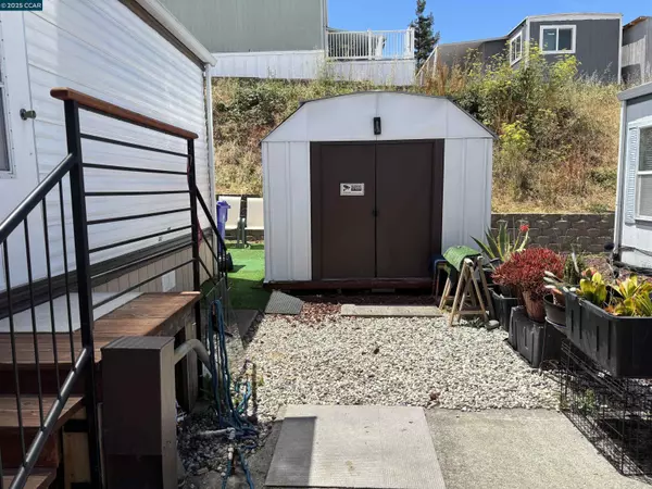 San Pablo, CA 94806,16401 San Pablo Ave 279