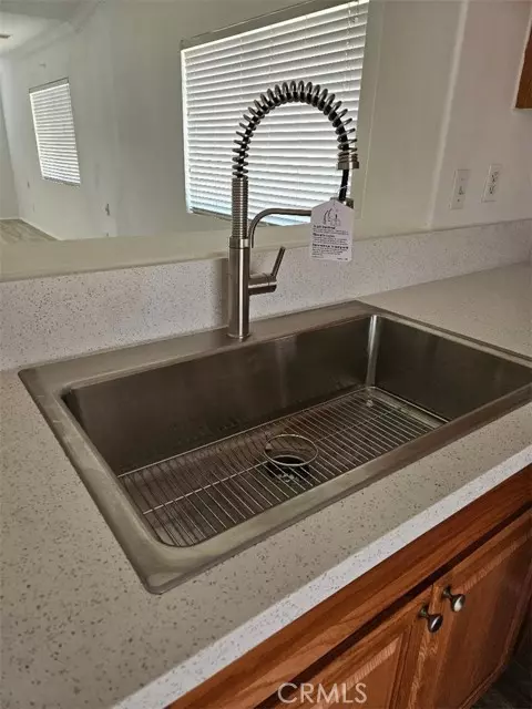 Adelanto, CA 92301,10962 Star ST