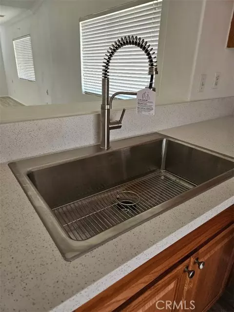 Adelanto, CA 92301,10962 Star ST