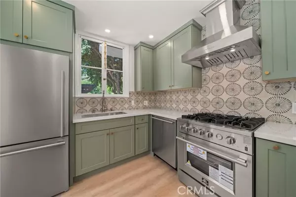 Santa Ana, CA 92706,2404 N Poinsettia