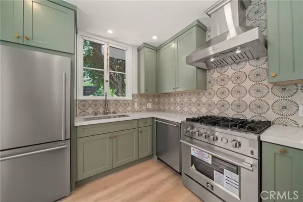 Santa Ana, CA 92706,2404 N Poinsettia