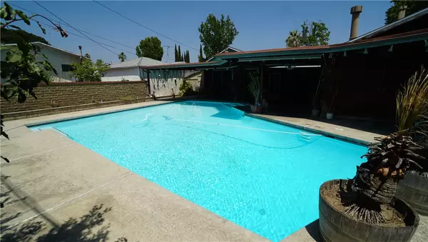 North Hollywood, CA 91605,8125 Rhodes AVE