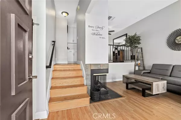 27614 Nugget DR 3, Canyon Country, CA 91387