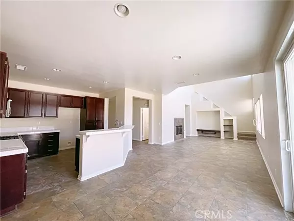 Lancaster, CA 93535,3141 E Avenue J14