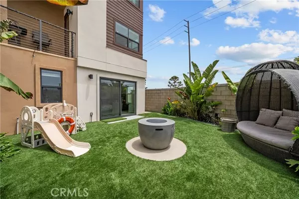 Oxnard, CA 93035,1068 Canal ST