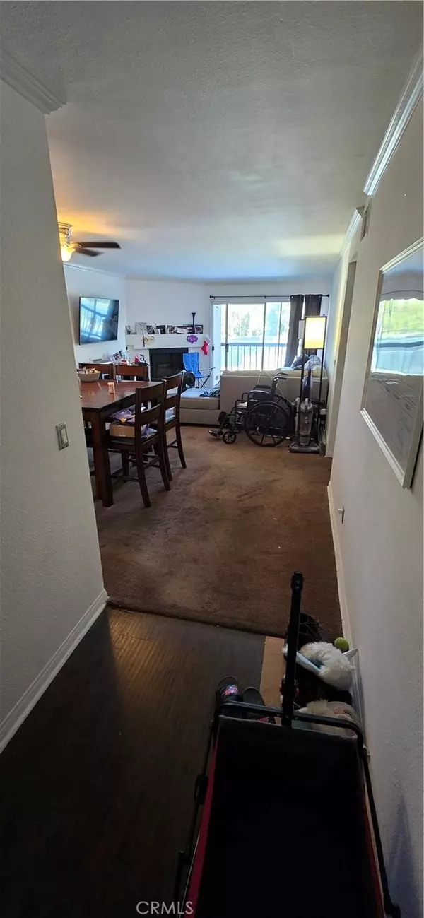 Woodland Hills, CA 91367,5520 Owensmouth AVE 217