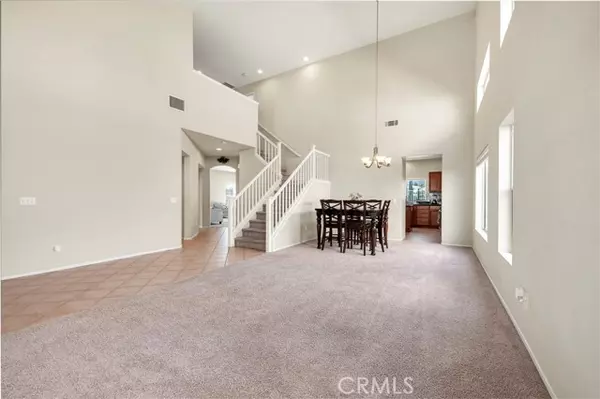 Lake Elsinore, CA 92532,7 Villa Scencero