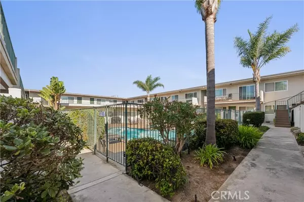 Torrance, CA 90503,3649 Emerald ST 230