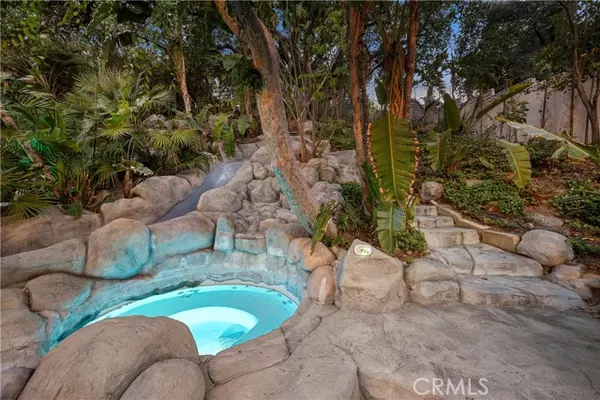 Encino, CA 91316,4609 Louise AVE