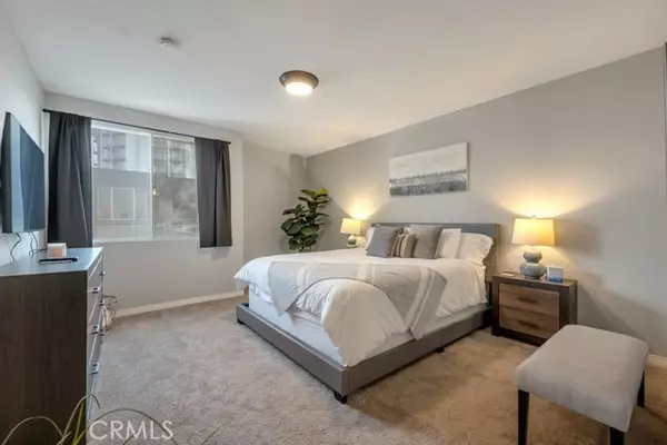 Los Angeles, CA 90049,171 N Church LN 514