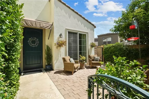 Valencia, CA 91354,23715 Western Cedar CT