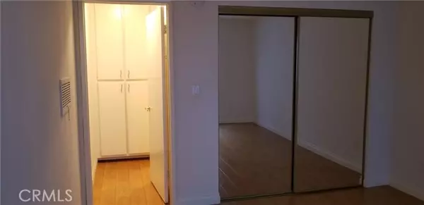 Tarzana, CA 91356,18530 Hatteras ST 102