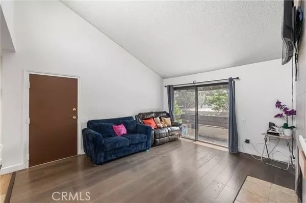 Panorama City, CA 91402,9600 Van Nuys BLD 220