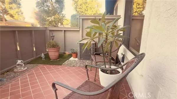 Anaheim, CA 92801,1302 N Mako LN 2